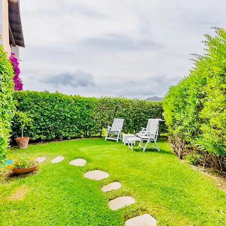 Con Privata Lettini E Ombrelloni Gratuiti Vakantiehuis Porto Cervo